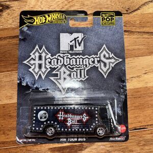 Hot Wheels Premium - Pop Culture MTV Headbangers Ball HW Tour Bus (BBJBL64)